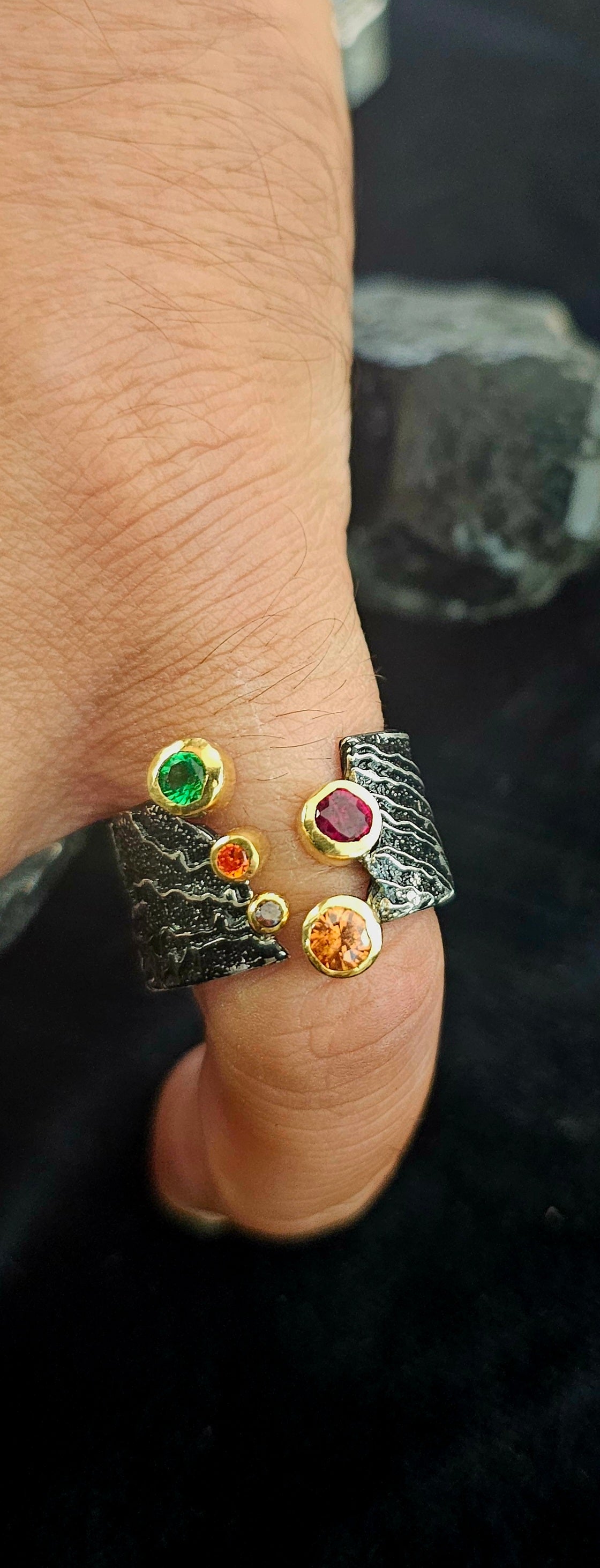 The Rift of Realms” – the split-design ring that feels like a tear between dimensions.