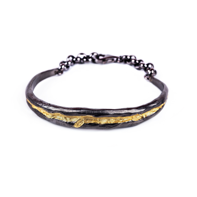 LAVA RIVER WITH CHAIN